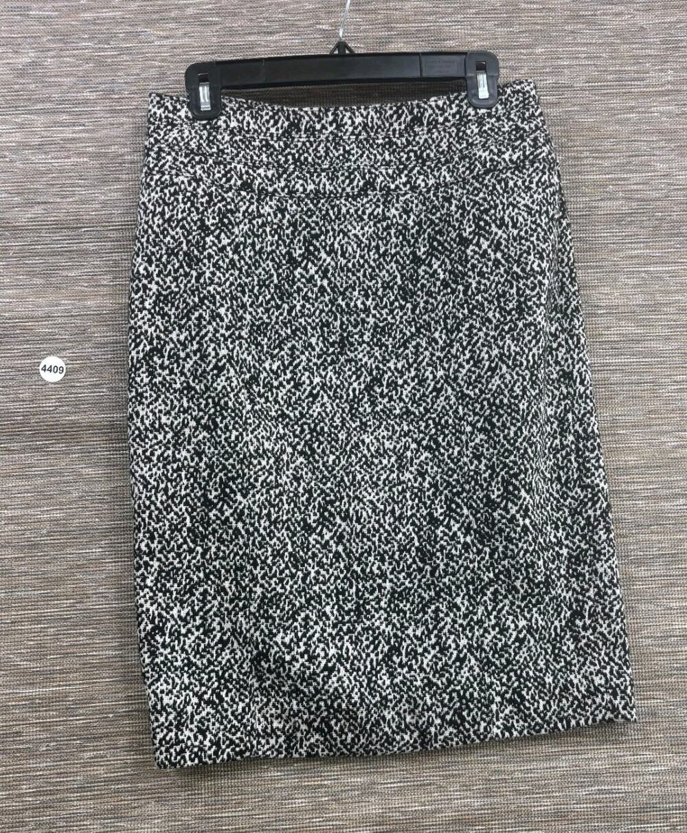 White House Black Market Black And White Marled Print Size 8 Casual Career
